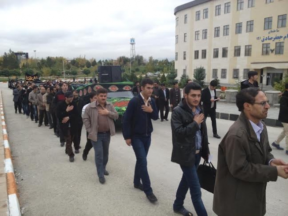 مراسم سوگواری و حرکت دسته عزاداری در دانشگاه آزاد همدان+تصاویر