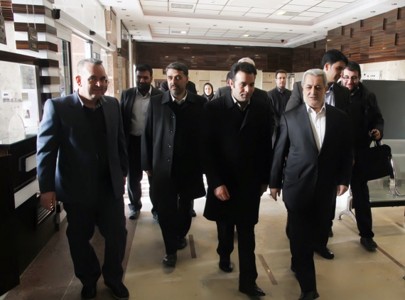 بازدید استاندار همدان از درمانگاه شبانه روزی نور همدان+تصاویر