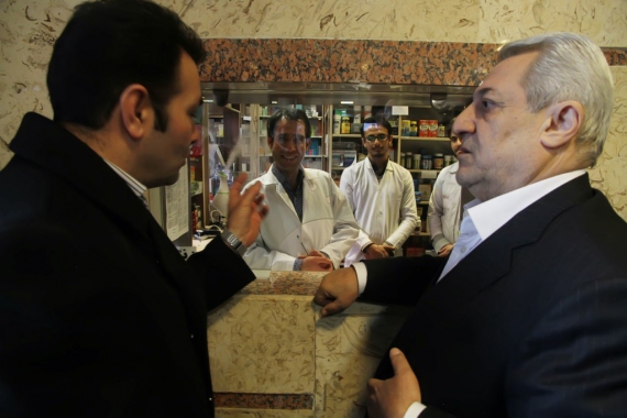 بازدید استاندار همدان از درمانگاه شبانه روزی نور همدان+تصاویر