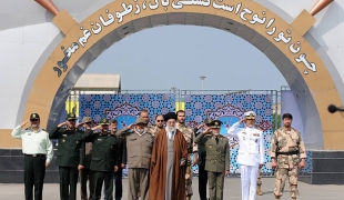 عکس/ رهبر انقلاب در مراسم تحلیف و دانش‌آموختگی دانشجویان دانشگاه‌های افسری ارتش