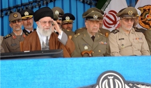 فیلم/رهبر انقلاب در دانشگاه علوم دریایی امام خمینی(ره)