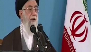 امام خامنه ای: از ادبیات دشمن استفاده نکنید! از نظر آنها من از همه تندروترم