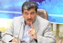 حقوق قانونی کادر پزشکی و پرستاران را پیگیری خواهم کرد