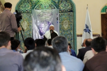 محفل انس با قرآن با حضور قاری مصری در دانشگاه آزاد همدان برگزار شد