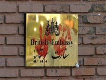 عدم فراموشی نقش موثر سفارت انگلیس در آتش تهیه فتنه 88 /اعترافات مهم دیپلماتهای انگلیسی موثر در فتنه 88/ حضور بریتانیا در ایران یکی از دستاوردهای سوء مذاکرات هسته‌ای است