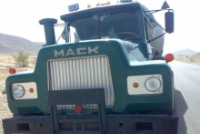 کامیون ماک با خلافی 33میلیونی توقیف شد