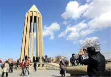مسافر در همدان