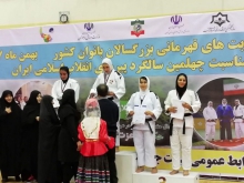 تاریخ سازان محجبه روی سکوها