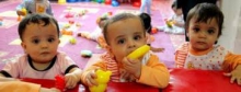 تحویل ۹ بچه بی‌سرپرست به متقاضیان فرزند خواندگی