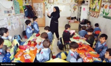 کیفیت بخشی به نظام آموزشی و مربیانی که فرسنگ ها با خط فقر فاصله دارند!